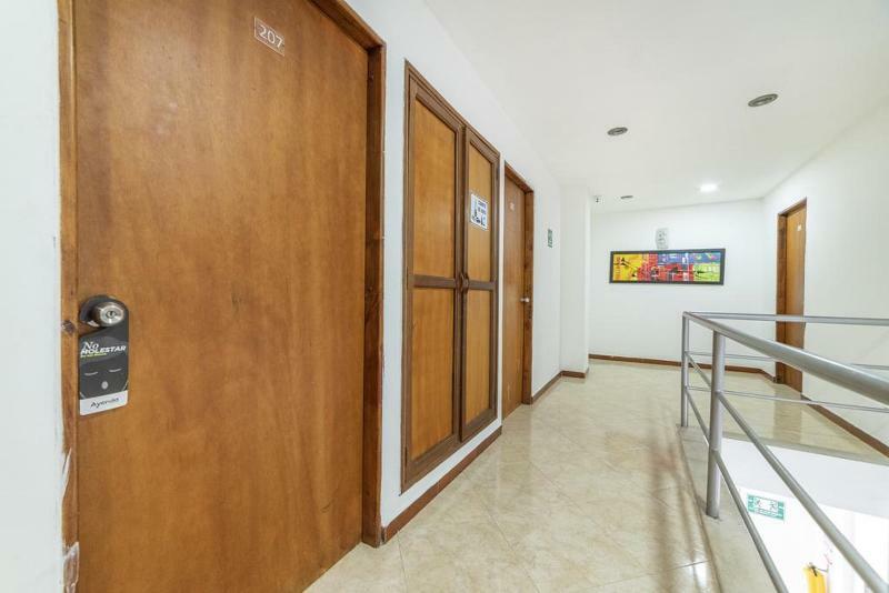 Ayenda 1214 White House Hotel 3*
