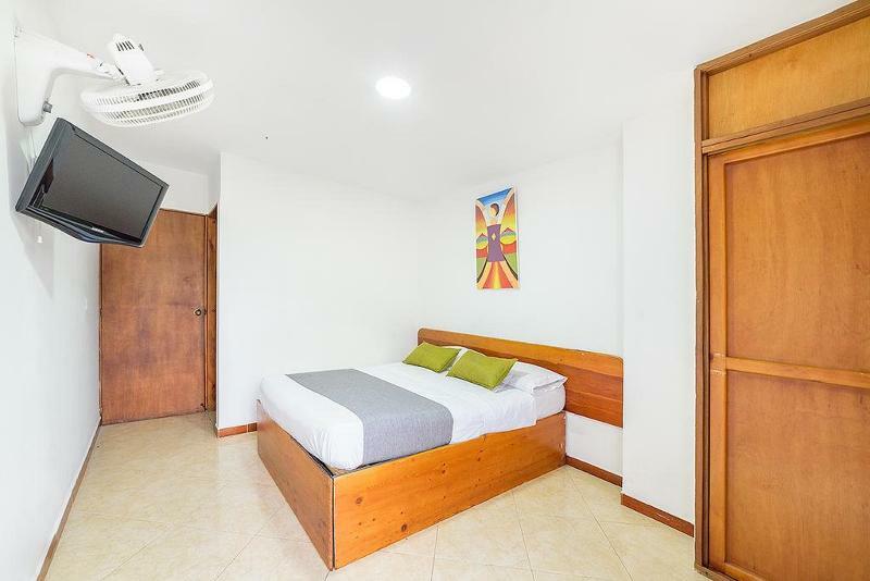 Hotel Ayenda 1214 White House 3*