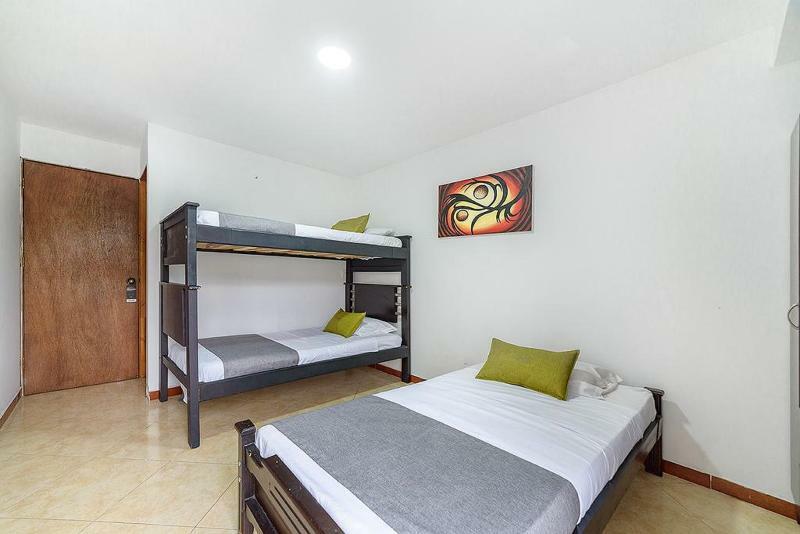 Ayenda 1214 White House 3* Medellín